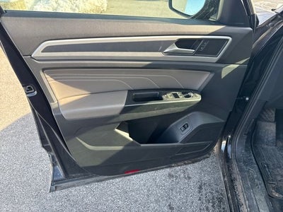 2022 Volkswagen Atlas 3.6L V6 SEL R-Line