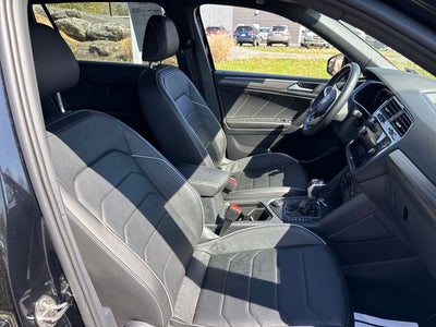 2023 Volkswagen Tiguan SEL R-Line