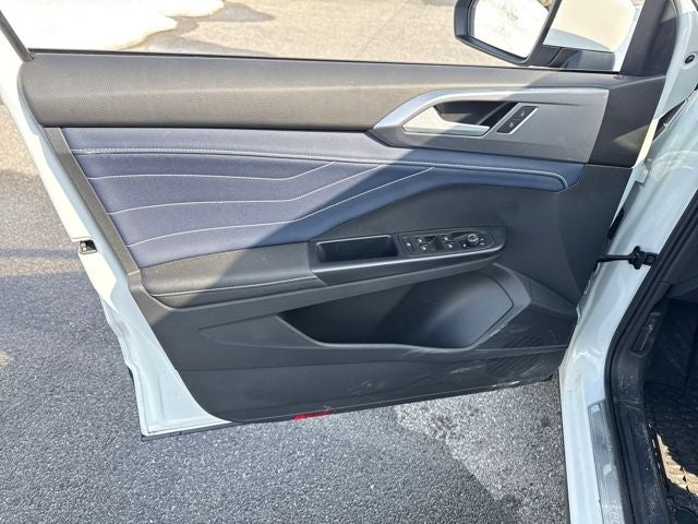 2025 Volkswagen Taos SEL