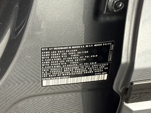 2024 Volkswagen Tiguan SE R-Line Black