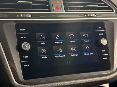 2024 Volkswagen Tiguan SE R-Line Black