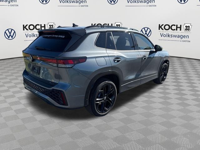 2025 Volkswagen Tiguan SE R-Line Black