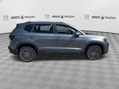 2025 Volkswagen Taos SE