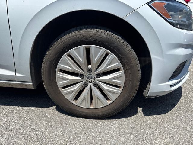 2019 Volkswagen Jetta Base