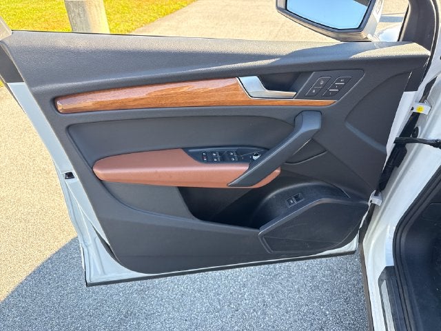 2023 Audi Q5 S line Premium