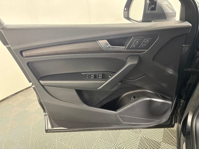 2023 Audi Q5 S line Premium