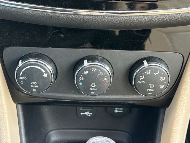 2013 Chrysler 200 Limited