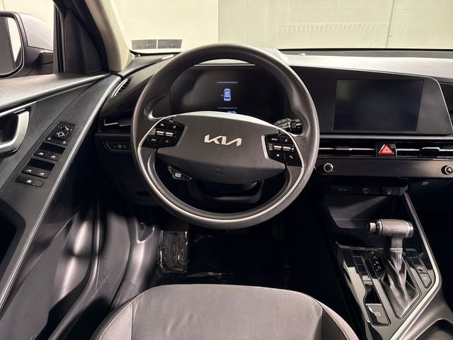 2023 Kia Niro LX