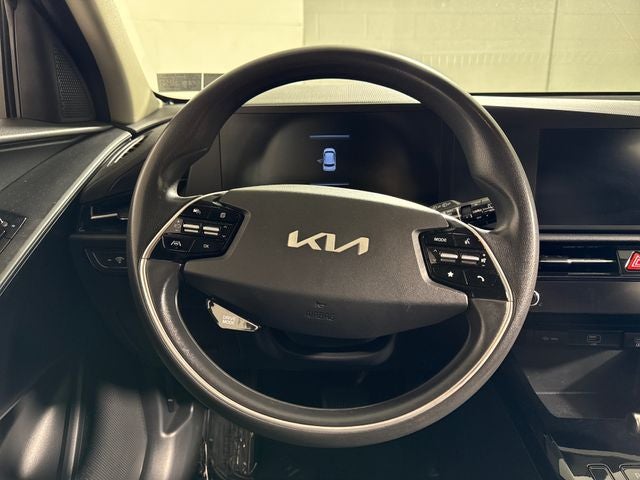 2023 Kia Niro LX