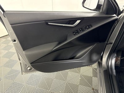 2023 Kia Niro LX
