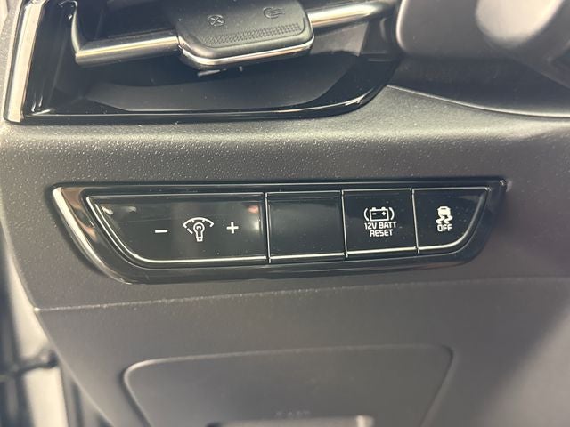 2023 Kia Niro LX