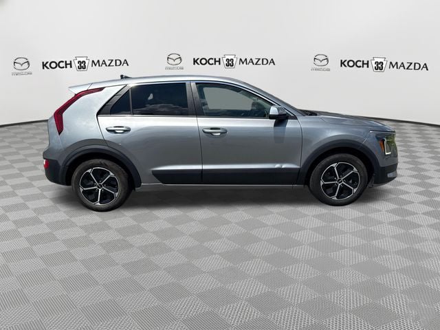 2023 Kia Niro LX