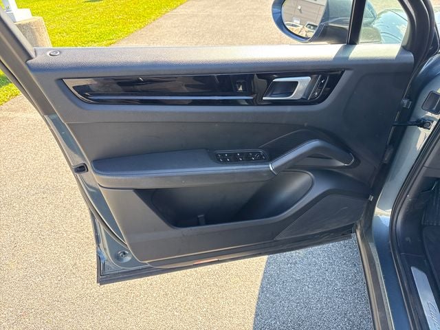 2019 Porsche Cayenne Base