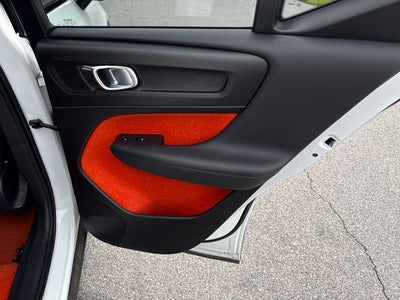 2019 Volvo XC40 R-Design