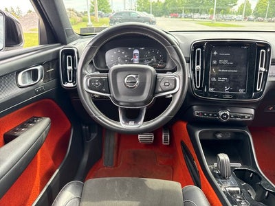 2019 Volvo XC40 R-Design