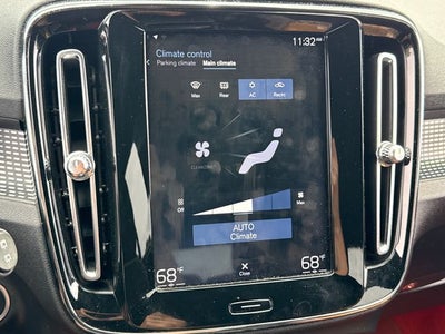 2019 Volvo XC40 R-Design