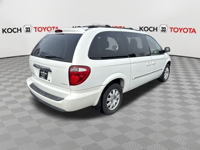 2005 Chrysler Town & Country Touring