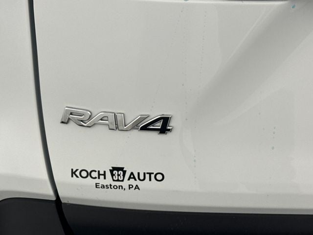 2025 Toyota RAV4 XLE