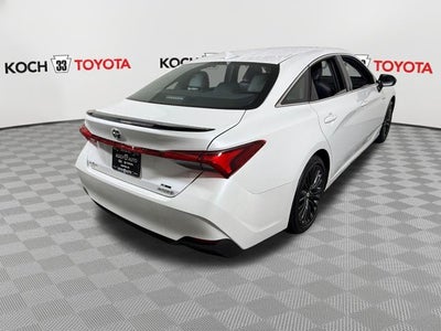 2020 Toyota Avalon Hybrid XSE
