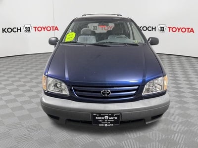 2002 Toyota Sienna LE