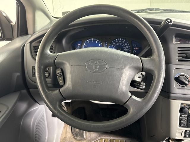 2002 Toyota Sienna LE