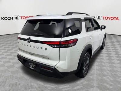 2024 Nissan Pathfinder SV