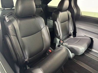 2025 Toyota Sienna Woodland Edition 7 Passenger