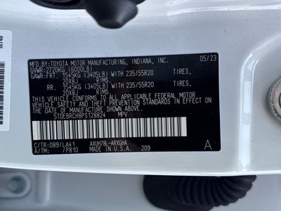 2023 Toyota Highlander Hybrid Platinum