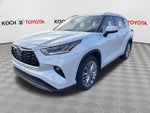 2023 Toyota Highlander Hybrid Platinum