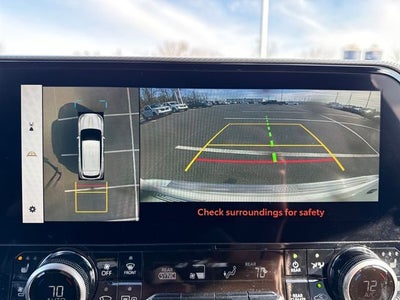 2023 Toyota Highlander Hybrid Platinum