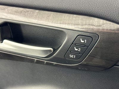 2023 Toyota Highlander Hybrid Platinum