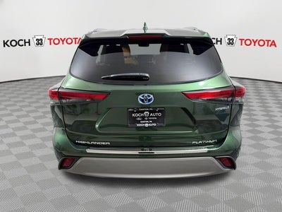 2023 Toyota Highlander Hybrid Platinum