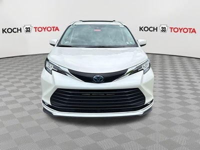 2021 Toyota Sienna XLE 7 Passenger