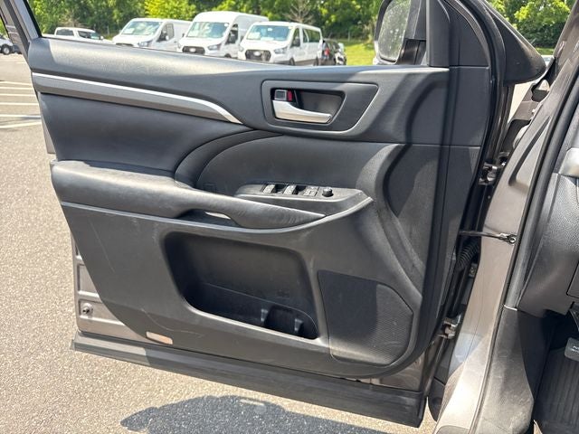 2019 Toyota Highlander SE