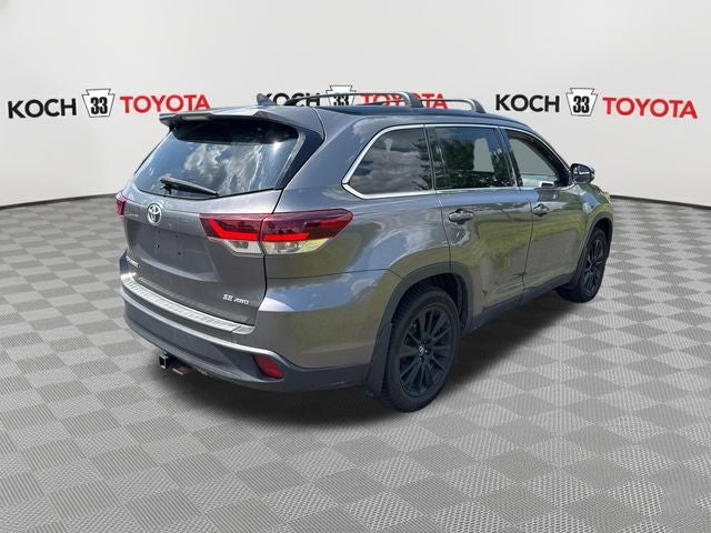 2019 Toyota Highlander SE