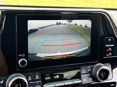 2023 Toyota Highlander Hybrid XLE