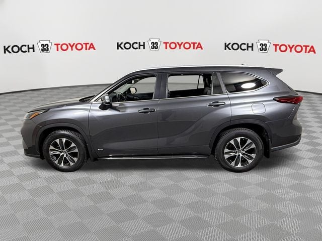 2023 Toyota Highlander Hybrid XLE