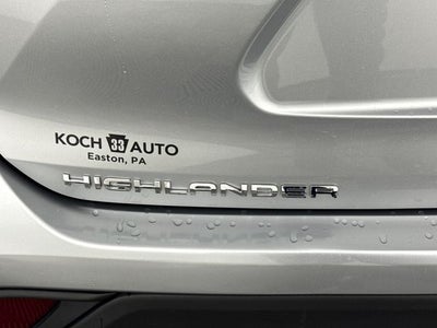2024 Toyota Highlander LE