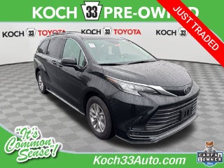 2026 Toyota Sienna LE 8 Passenger
