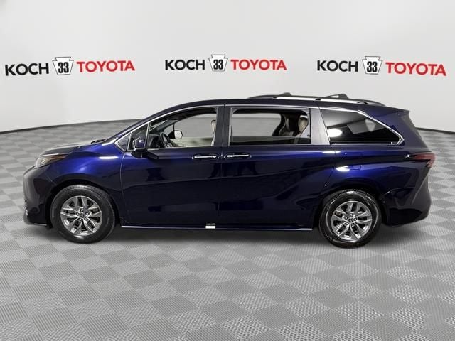 2022 Toyota Sienna XLE 7 Passenger