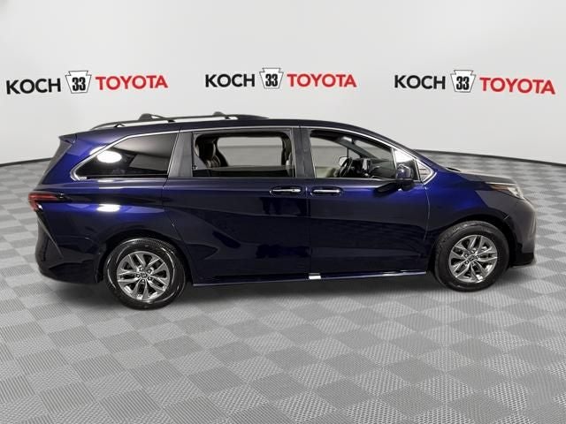 2022 Toyota Sienna XLE 7 Passenger