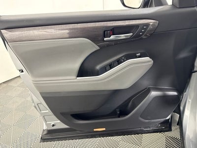 2022 Toyota Highlander Limited
