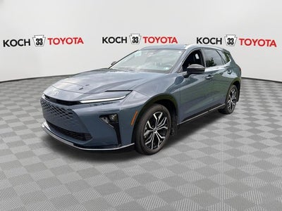 2025 Toyota Crown Signia XLE