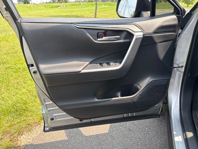 2019 Toyota RAV4 Hybrid XSE