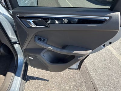 2020 Porsche Macan Base