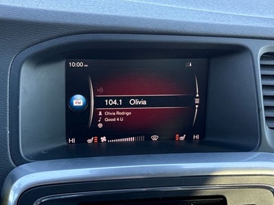 2018 Volvo V60 Cross Country T5