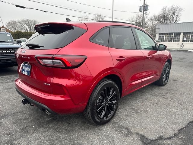 2026 Ford Escape ST-Line Elite