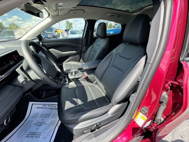 2025 Ford Mustang Mach-E Premium - Photo 11