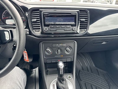 2014 Volkswagen Beetle 1.8T Entry