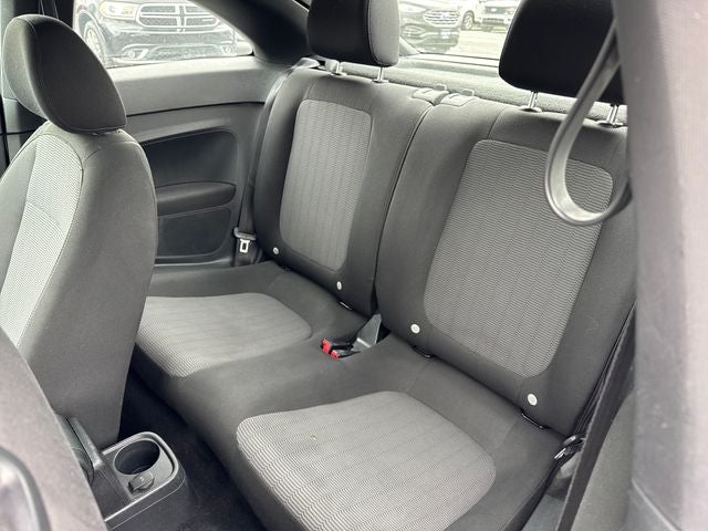 2014 Volkswagen Beetle 1.8T Entry